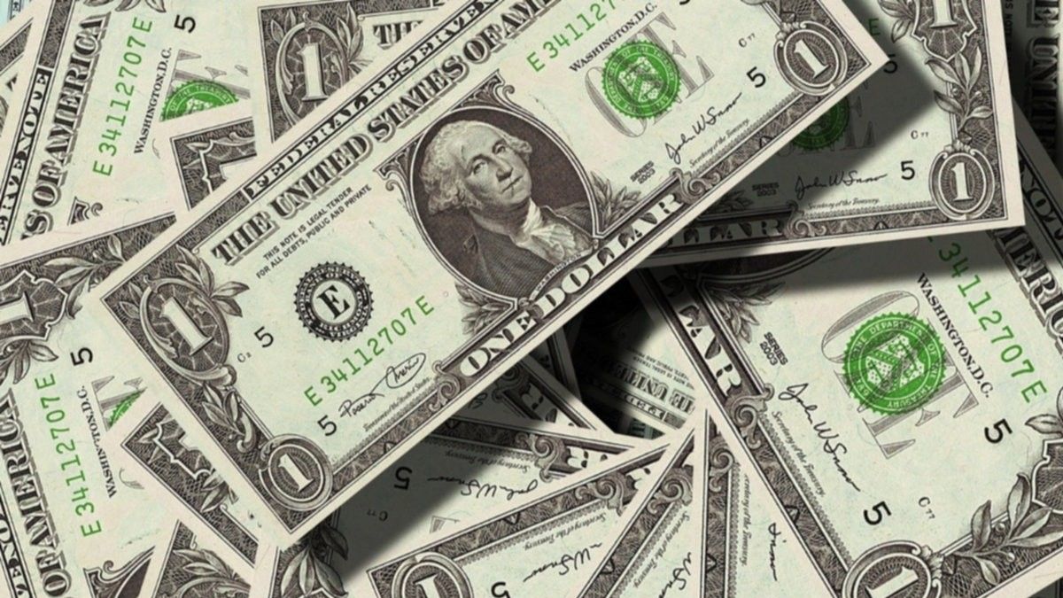 Dólar oficial y dólar blue: tras una semana de altibajos