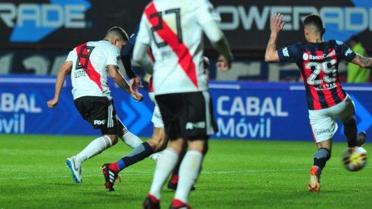 El primer gol de River en el torneo fue una joya de Quintero con el sello de Messi