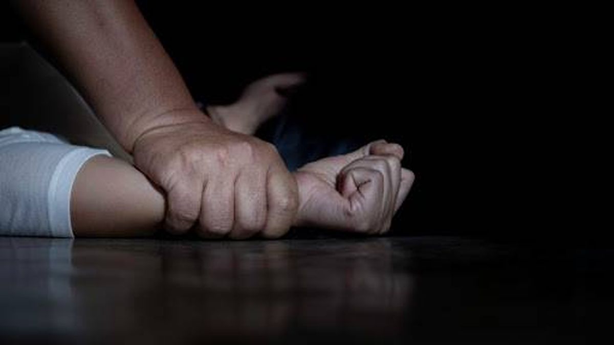 Una joven de 30 años fue violada por 3 hombre en Uruguay