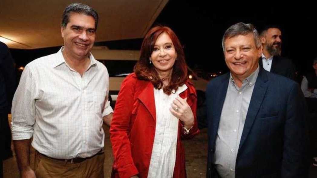 Les corrieron el arco: el gobernador de Chaco cambió la fecha de las elecciones provinciales y la oposición presentó un amparo