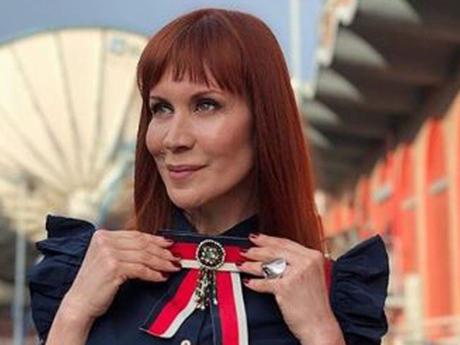 Matilda Blanco a los 53 en un body sexy frente al espejo: Le agarró el viejazo