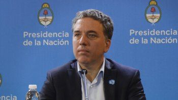 Dujovne volvió a Twitter para criticar el proyecto de tarifas de la oposición