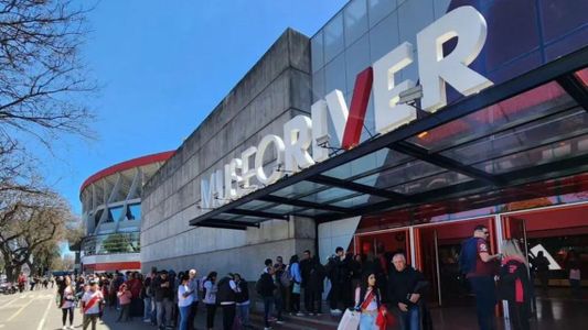 Robaron el Museo de River y se llevaron el trofeo más antiguo ganado por el club
