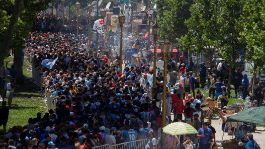 Después del break de la despedida de Maradona, Alberto prorroga otra vez la cuarentena en el AMBA