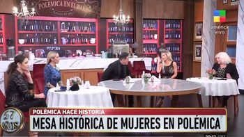 ¡Sólo mujeres! Mesa histórica y a puro debate en Polémica en el bar