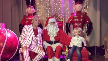 Los famosos disfrutaron de Una Mágica Navidad, el show creado por Flavio Mendoza