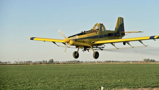 Fitosanitarios: atribuyen el 70% de los problemas en la aplicación a la mala limpieza y las derivas