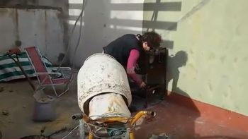 Pity Alvarez obrero ¡salió de una mezcladora de cemento!