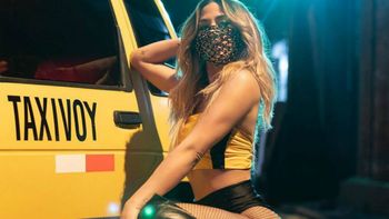 Jimena Barón presentó su Taxi Voy con un caliente video clip