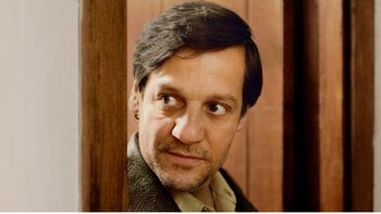 Arrasa en Netflix: Rodrigo de la Serna deslumbra con esta nueva serie inspirada en hechos reales. (Crédito: Netflix)