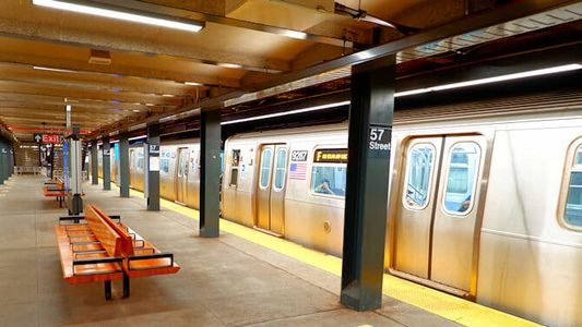 Tiroteo en Nueva York: un hombre mató a otro de un disparo en pleno viaje de subte