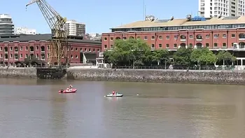 Horror en Puerto Madero: hallaron un cadáver flotando en un dique
