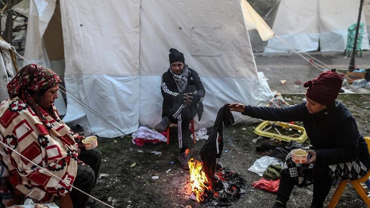 Hay millones de personas sin hogar y sin refugio. Quedan viviendo como pueden a la intemperie (Foto: Gentileza El Diario)
