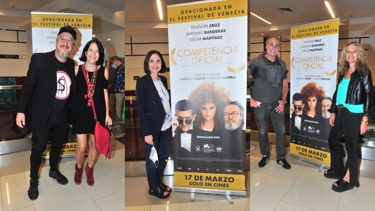 Otros de los famosos que asistieron al pre estreno del film Competencia Oficial: Daniel Aráoz y su mujer, y los periodistas Silvina Chediek y Gustavo Lutteral.&nbsp;
