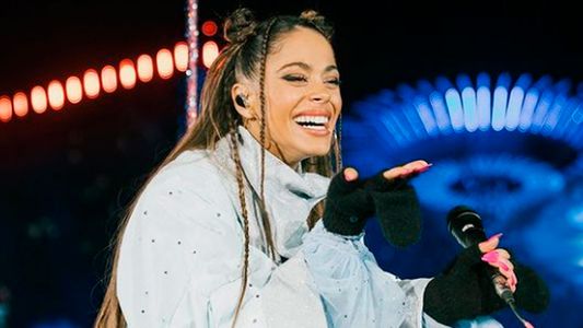 Tini Stoessel se volvió viral por llevarse los apuntes de una fan que estaba a punto de rendir un examen