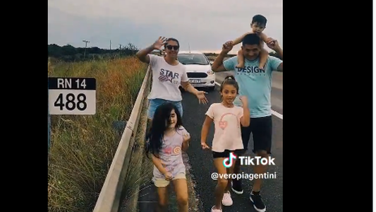 Polémico y absurdo video viral de una familia al borde de una Ruta Nacional
