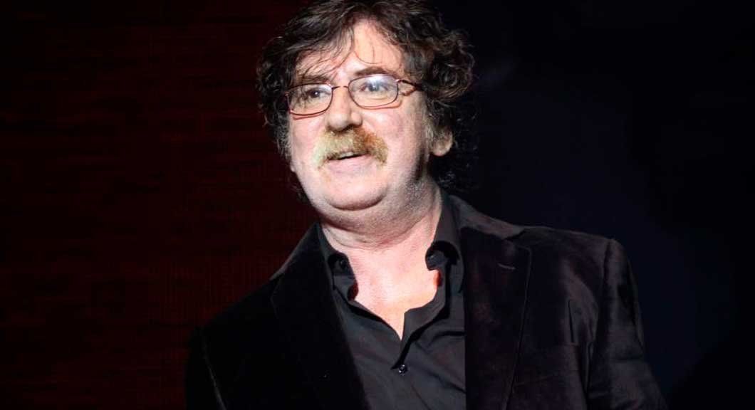 Charly García sufrió un traumatismo en la cadera y suspendió todas sus actividades por un mes