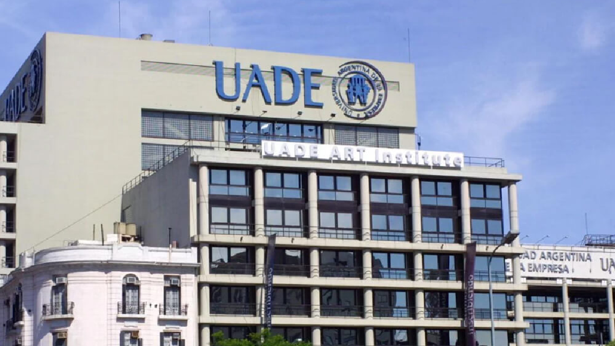 Un alumno de la UADE intentó robar equipos de la universidad y lo denunciaron en la Justicia (Foto: archivo)