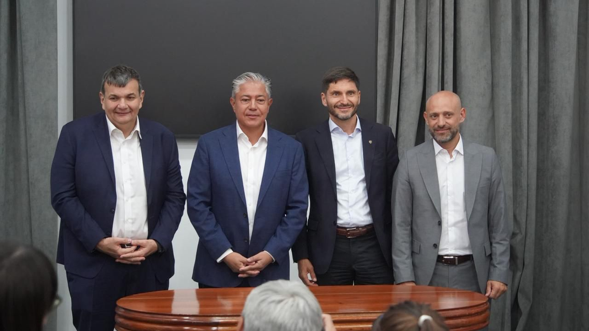 Santa Fe busca subirse al desarrollo de Vaca Muerta con un acuerdo entre Pullaro y Figueroa