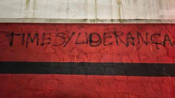 Aparecieron pintadas para el Flamengo de San Paoli Aparecieron pintadas para el Flamengo de San Paoli