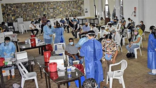 Vacunas: la buena noticia de Uruguay para que los extranjeros que no tienen cédula puedan vacunarse