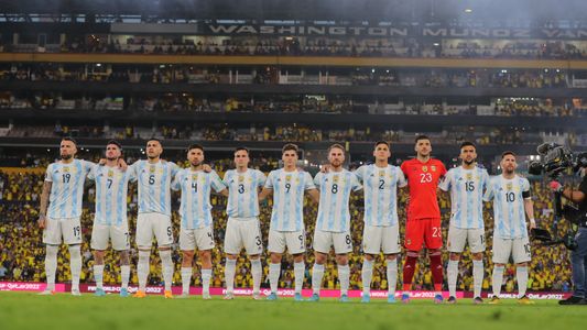 ¿El VAR perjudicó a la Selección Argentina? Mirá la jugada del dudoso penal para Ecuador