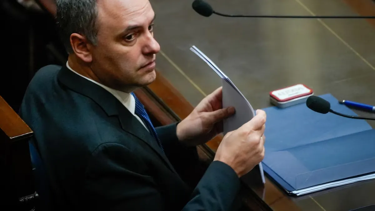 Adorni present&oacute; su renuncia tras meses en la que crecieron las presiones para que dejara el cargo (REUTERS)