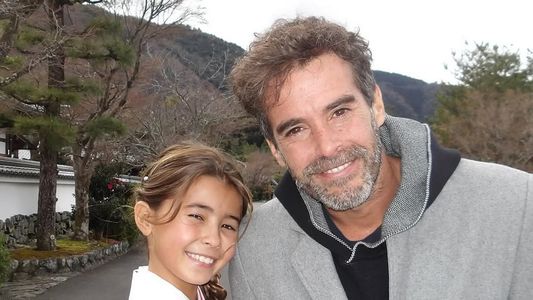 La despedida de Nicolás Cabré a su hija Rufina antes de viajar a Turquía con la China Suárez