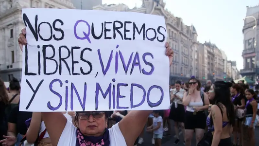 Marcha por el Día Internacional de la Mujer y 8M: a qué hora es y dónde será la movilización