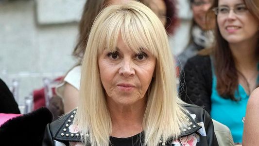 Picante mensaje de Claudia Villafañe tras el particular saludo de cumpleaños de Maradona a Dalma