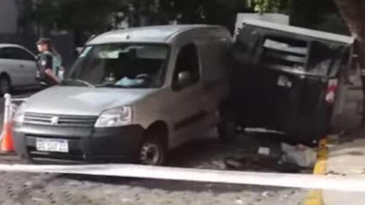 Conmoción en Almagro: un conductor sufrió un infarto, provocó un choque múltiple y murió