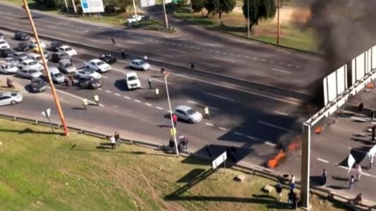 Tras varias horas de piquete, los vecinos de Villa Madero levantaron el corte de la Riccheri