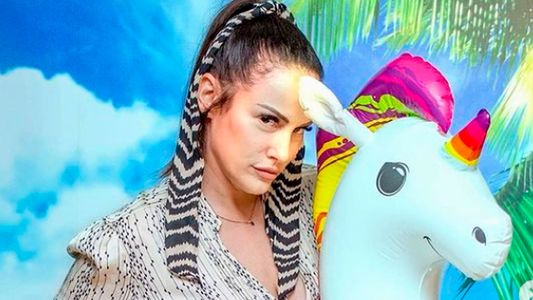 Connie Ansaldi decidió envejecer mejor y se compró un anillo del sueño