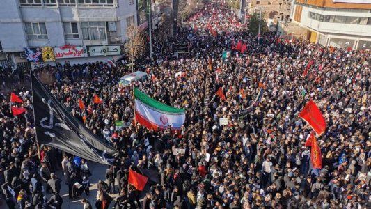 Una estampida causó la muerte de 35 personas durante el funeral de Soleimani en Irán