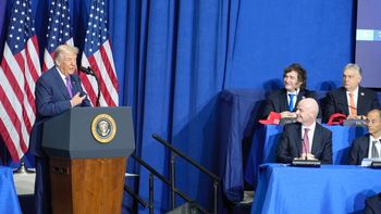 Trump elogió a Milei en la cumbre del Consejo de Paz y le recordó su apoyo en las elecciones