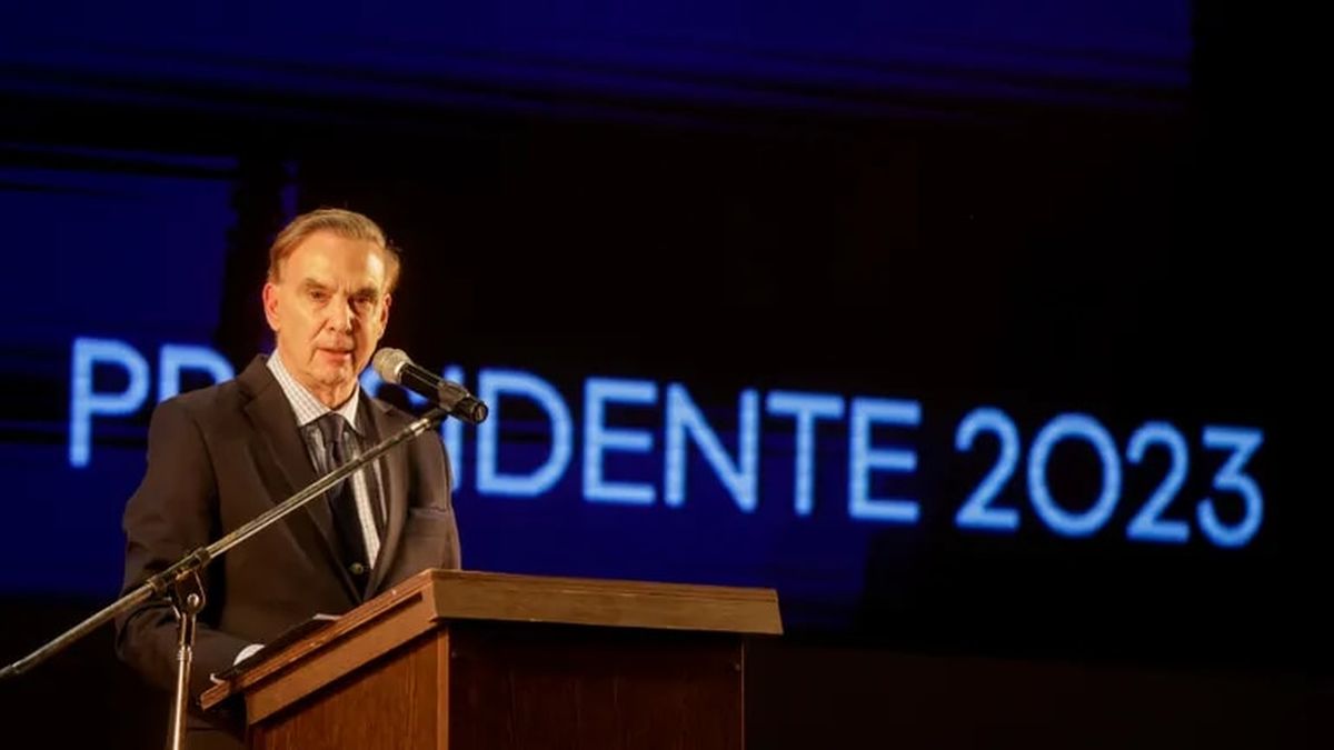 Miguel Ángel Pichetto expuso en Ferro sus propuestas para convertirse en presidente (Foto: Twitter @zonanortehoy)