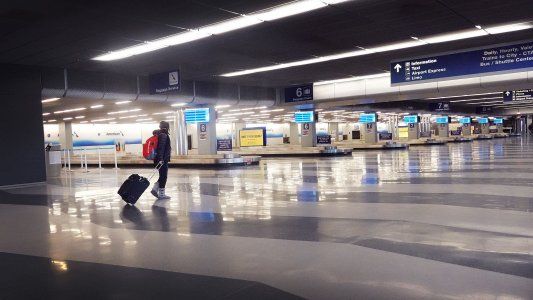 Operativo vacaciones: ¿qué protocolos diseña el Gobierno para salvar la temporada de turismo de verano?