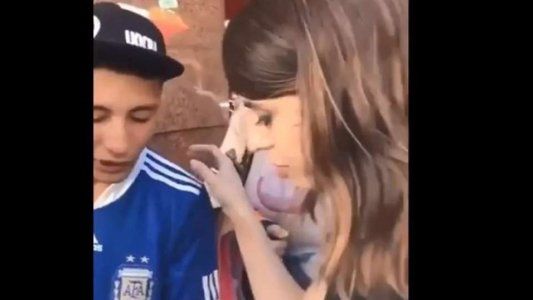 Victoria Donda frenó a policías que intentaban detener a un joven vendedor en la calle por control poblacional