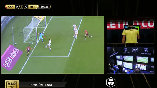 La polémica del Athletico Paranaense vs. Estudiantes: mano, penal, VAR y marcha atrás