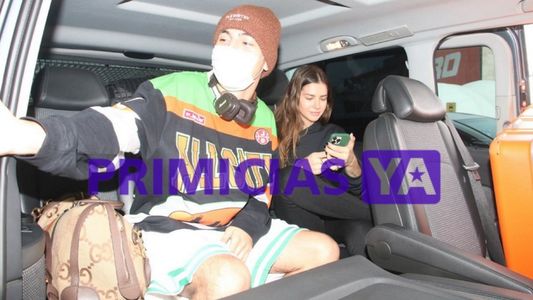 China Suárez y Rusherking regresaron al país tras su viaje top con muchas valijas: las fotos