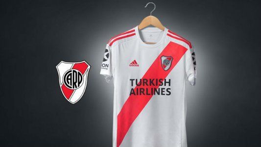 River presentó su camiseta con el flamante sponsor