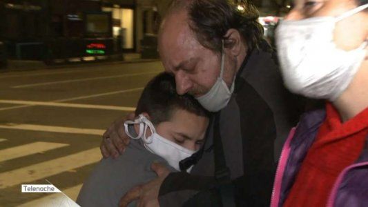 Quedó viudo, la cuarentena lo dejó sin trabajo y duerme con su hijo de 10 años en la calle