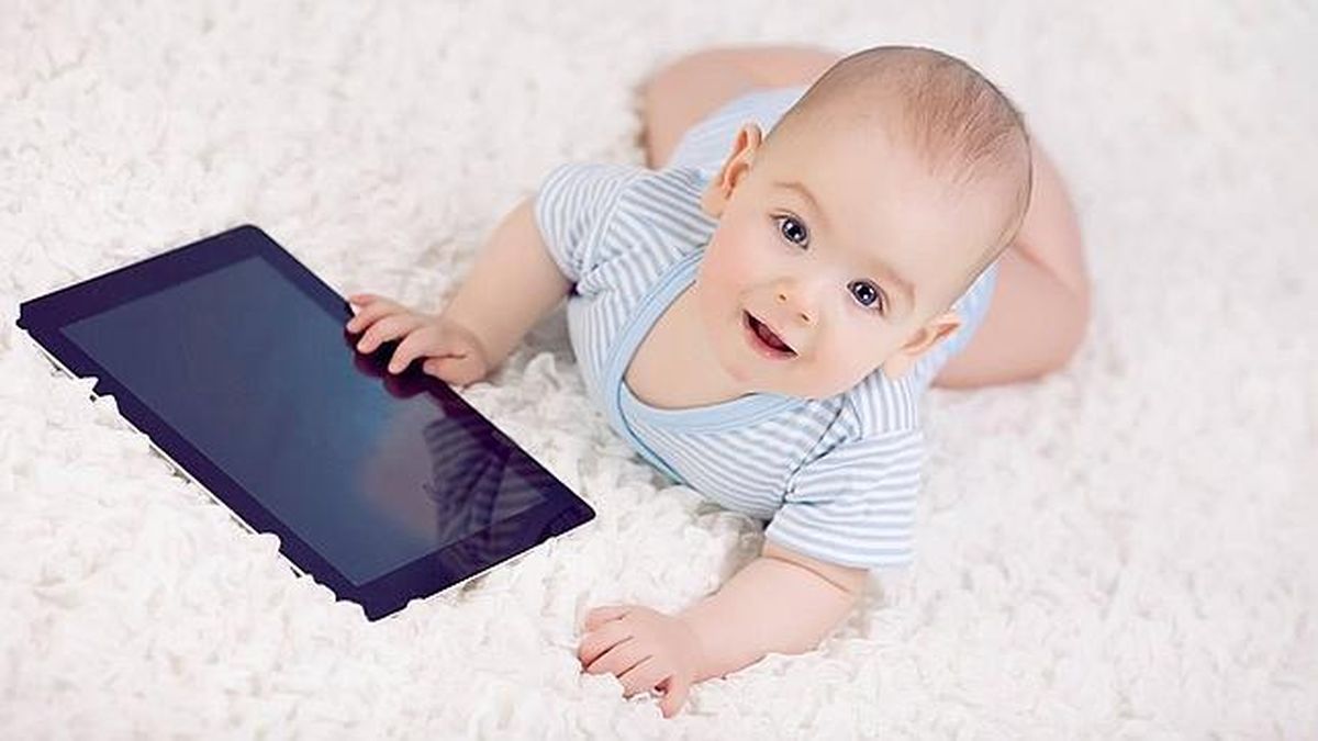 Un bebé hizo una compra de 10.000 dólares por error con la tablet de su mamá