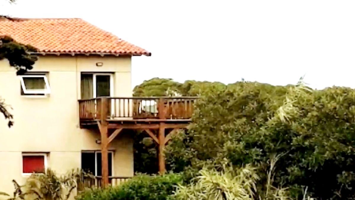 El balcón cayó desde una altura de tres metros y medio (Foto: captura de video).