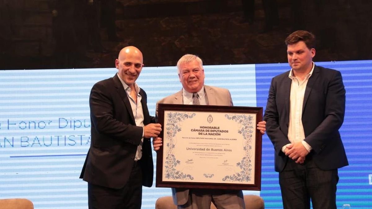 La Cámara de Diputados otorgó a la UBA la Mención de Honor Dr. Juan Bautista Alberdi (Foto: Prensa Diputados).