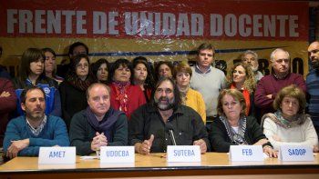 La mayoría de los gremios docentes aceptaron la propuesta de Vidal pero Baradel igual llamó a un paro