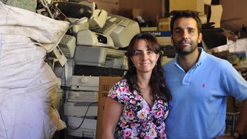 La historia de la empresa que rescató 500 mil kilos de los residuos más nocivos y los convierten en bijouterie