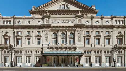 BMW Group Argentina sella una alianza con el Teatro Colón