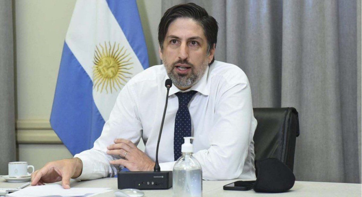 Nicolás Trotta : la escuela puede ser un lugar seguro si se cumplen los protocolos.