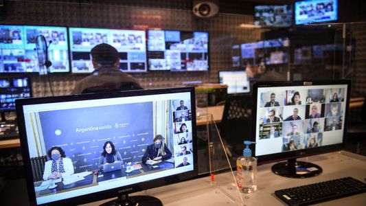 El oficialismo se negó a modificar la ley que bloqueó el acuerdo con Pfizer pero apoyó el DNU